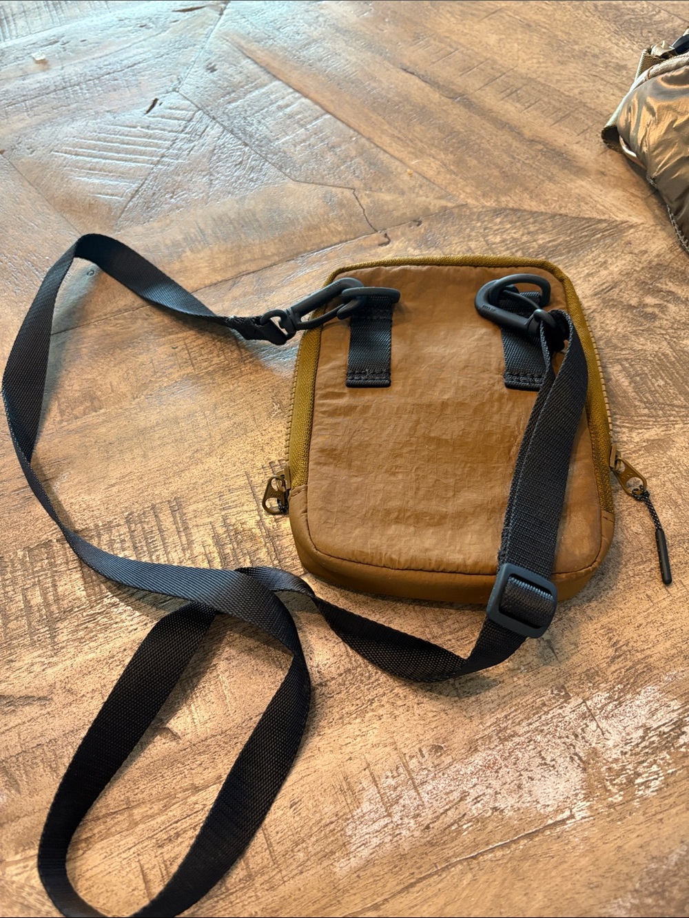 lululemon athletica Small Brown Sling Belt Bag with Black Strap - Picture 5 of 5